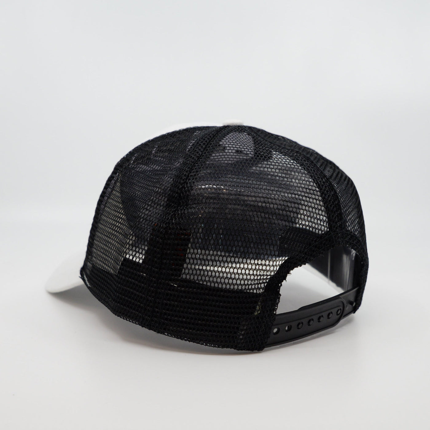 5003 - HW24 Mac Trucker
